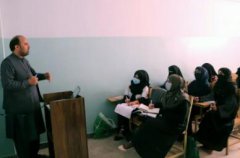 阿富汗临时政府:暂停女性大学教育,阿富汗女性的空间